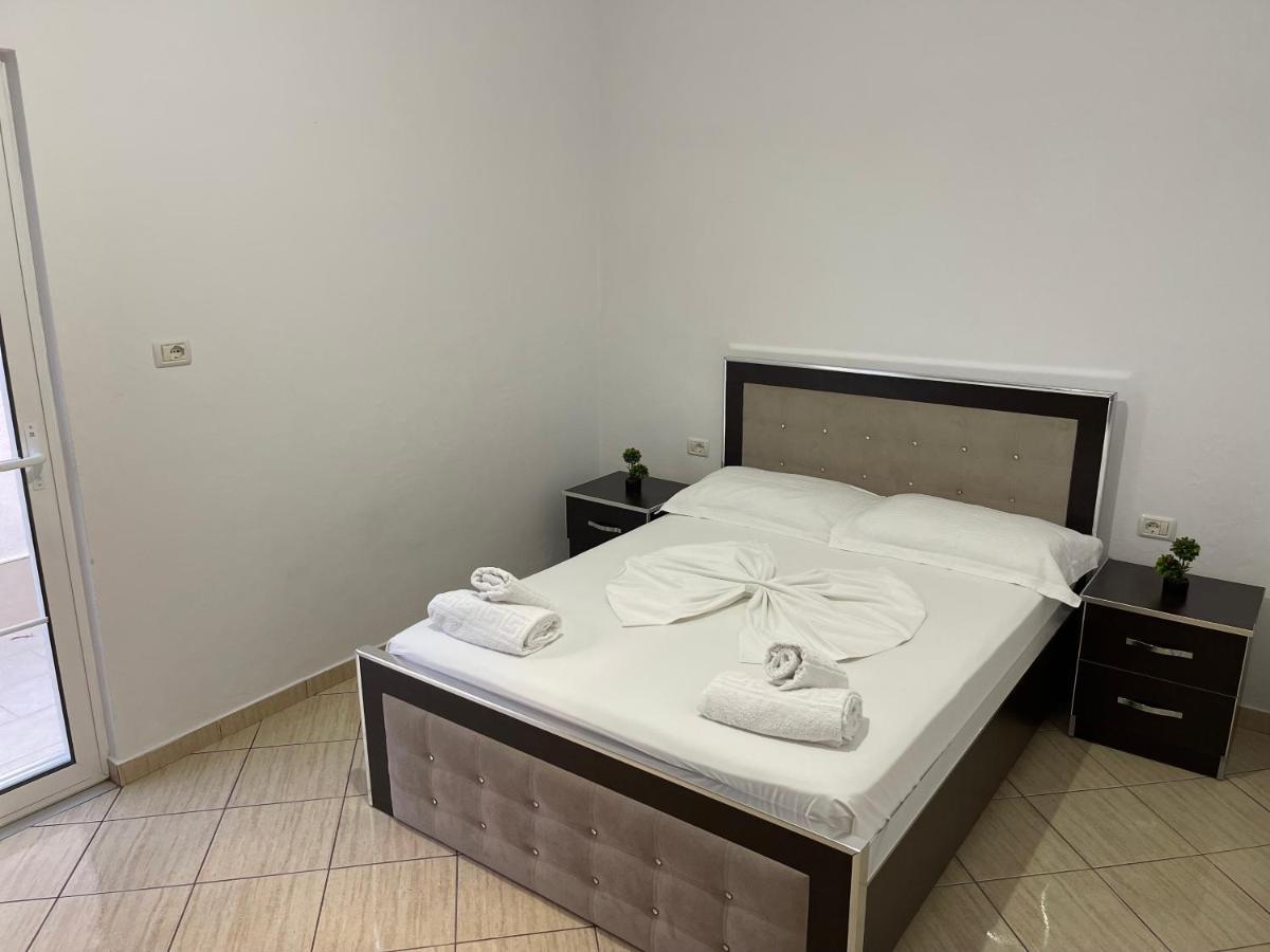 Villa Xhevdet Sarandë Eksteriør billede