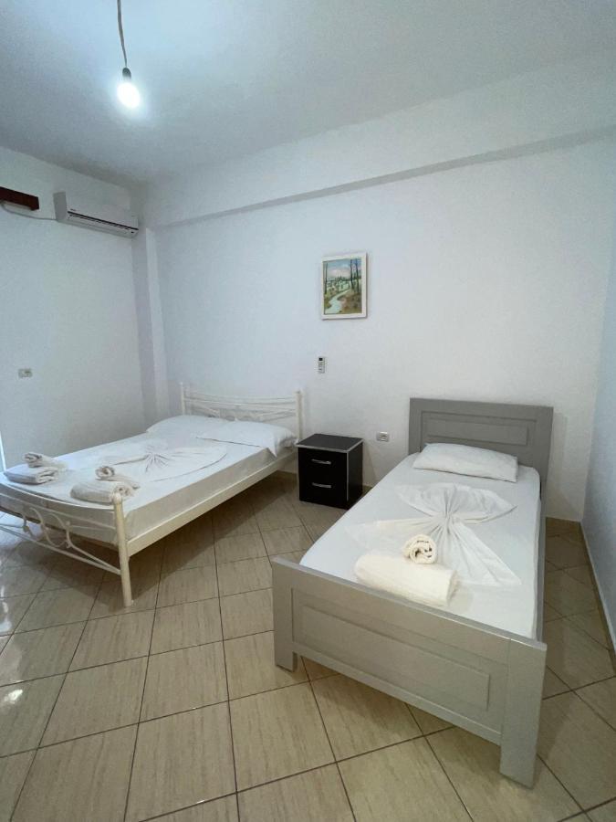 Villa Xhevdet Sarandë Eksteriør billede