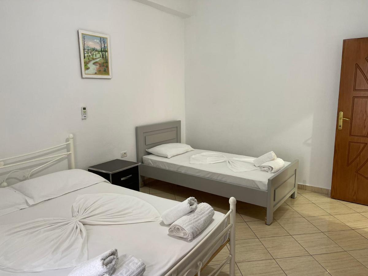 Villa Xhevdet Sarandë Eksteriør billede
