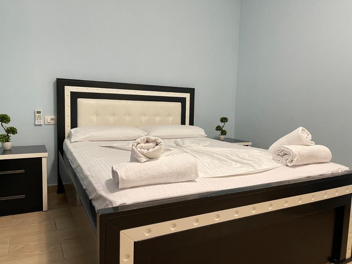 Villa Xhevdet Sarandë Eksteriør billede