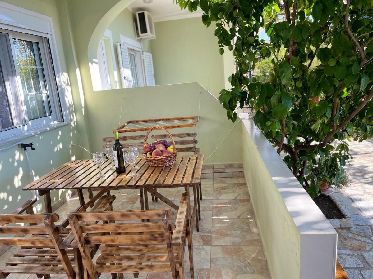 Villa Xhevdet Sarandë Eksteriør billede