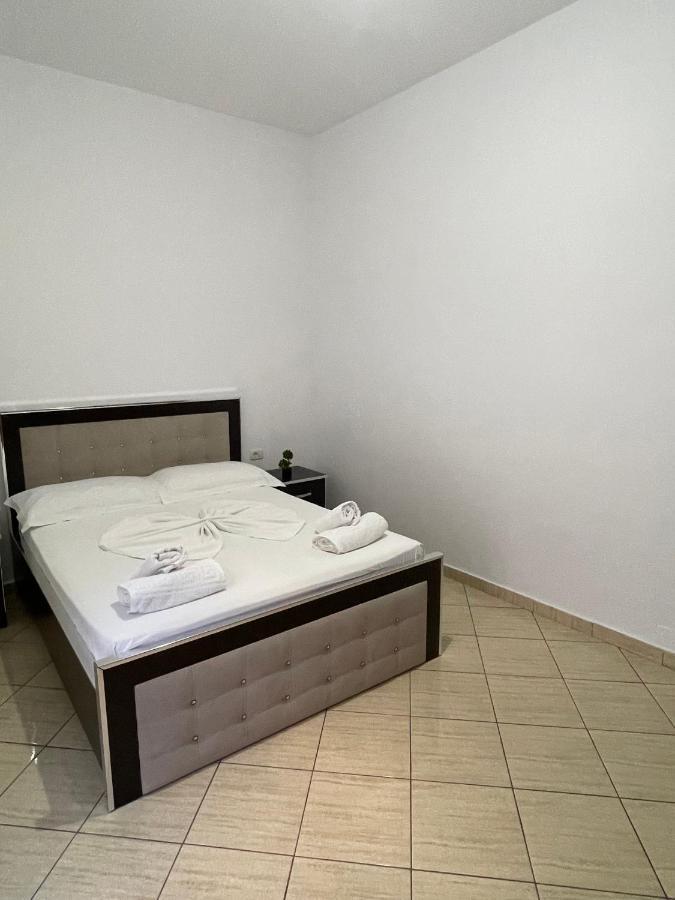 Villa Xhevdet Sarandë Eksteriør billede